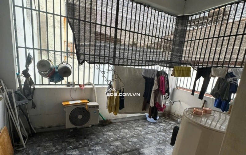 Bán nhà Hẻ xe hơi 4m Bàu cát, 4 Tầng 110m2 (4x28m) Gía tốt Trung tâm Tân Bình. chỉ 13.8 tỷ